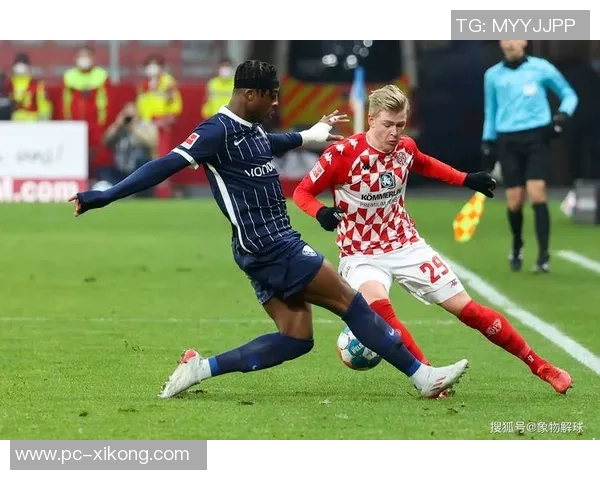 美因茨正式签约28岁奥格斯堡中锋菲利普蒂茨助力球队新赛季