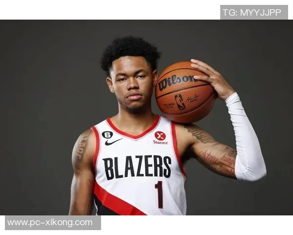 马祖拉称安芬尼西蒙斯在球队调整期中付出最多牺牲与努力 马祖拉称安芬尼西蒙斯在球队调整期中付出最多牺牲与努力