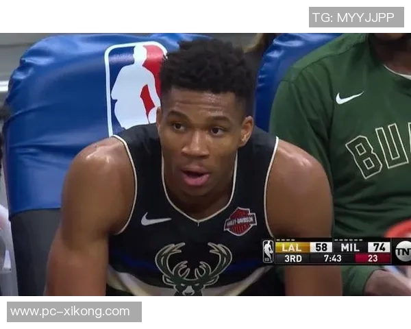 老詹火力全开砍下24分77送三罚六犯表现引热议 老詹火力全开砍下24分77送三罚六犯表现引热议