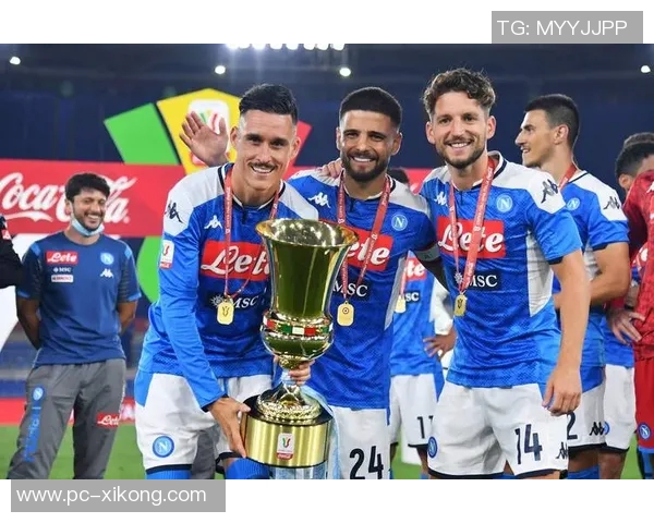 33岁范金克尔因伤退役曾效力切尔西和米兰的传奇生涯落幕